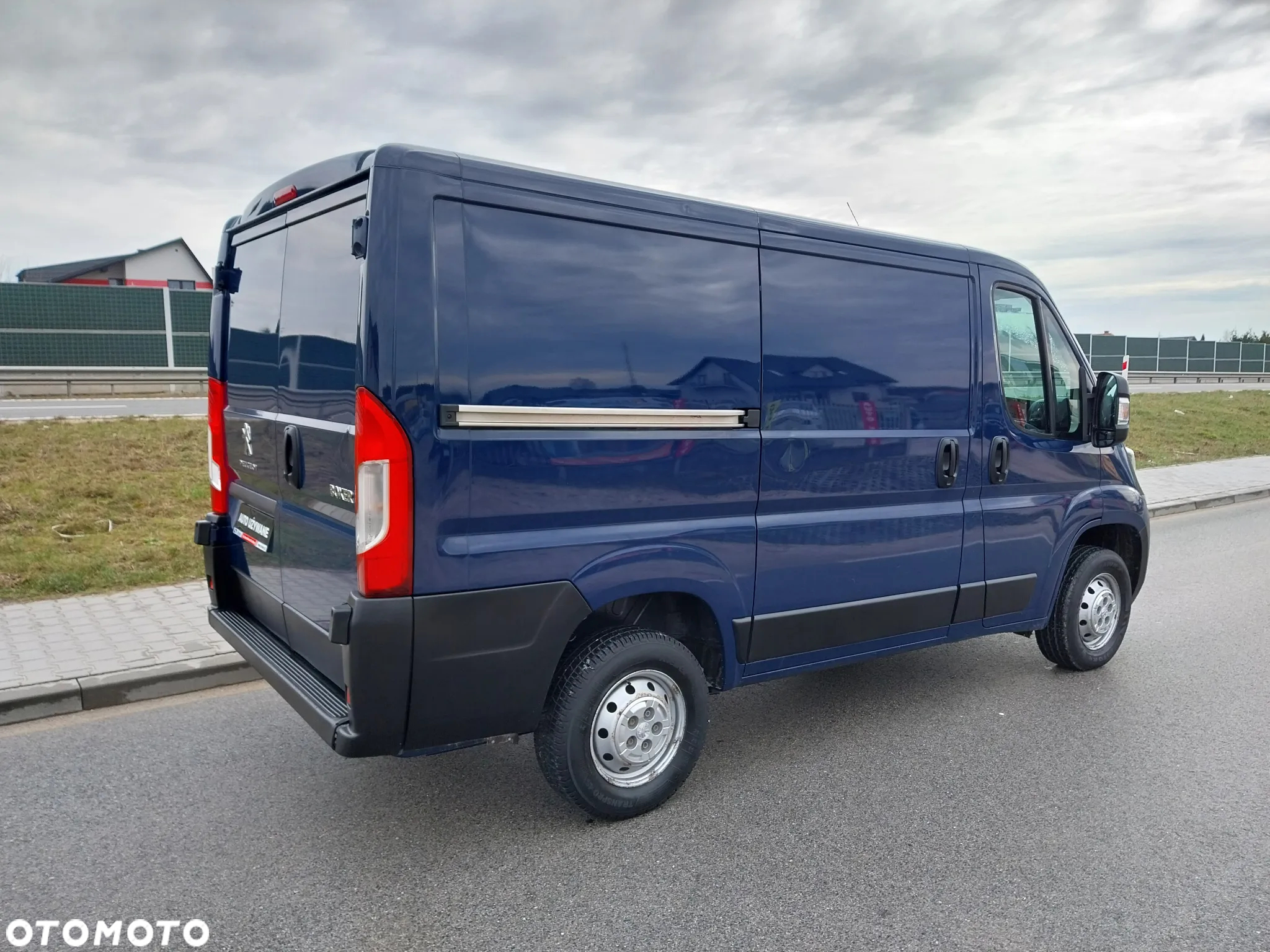 Peugeot BOXER L1H1 / 2.0 HDI 130 KM - 19
