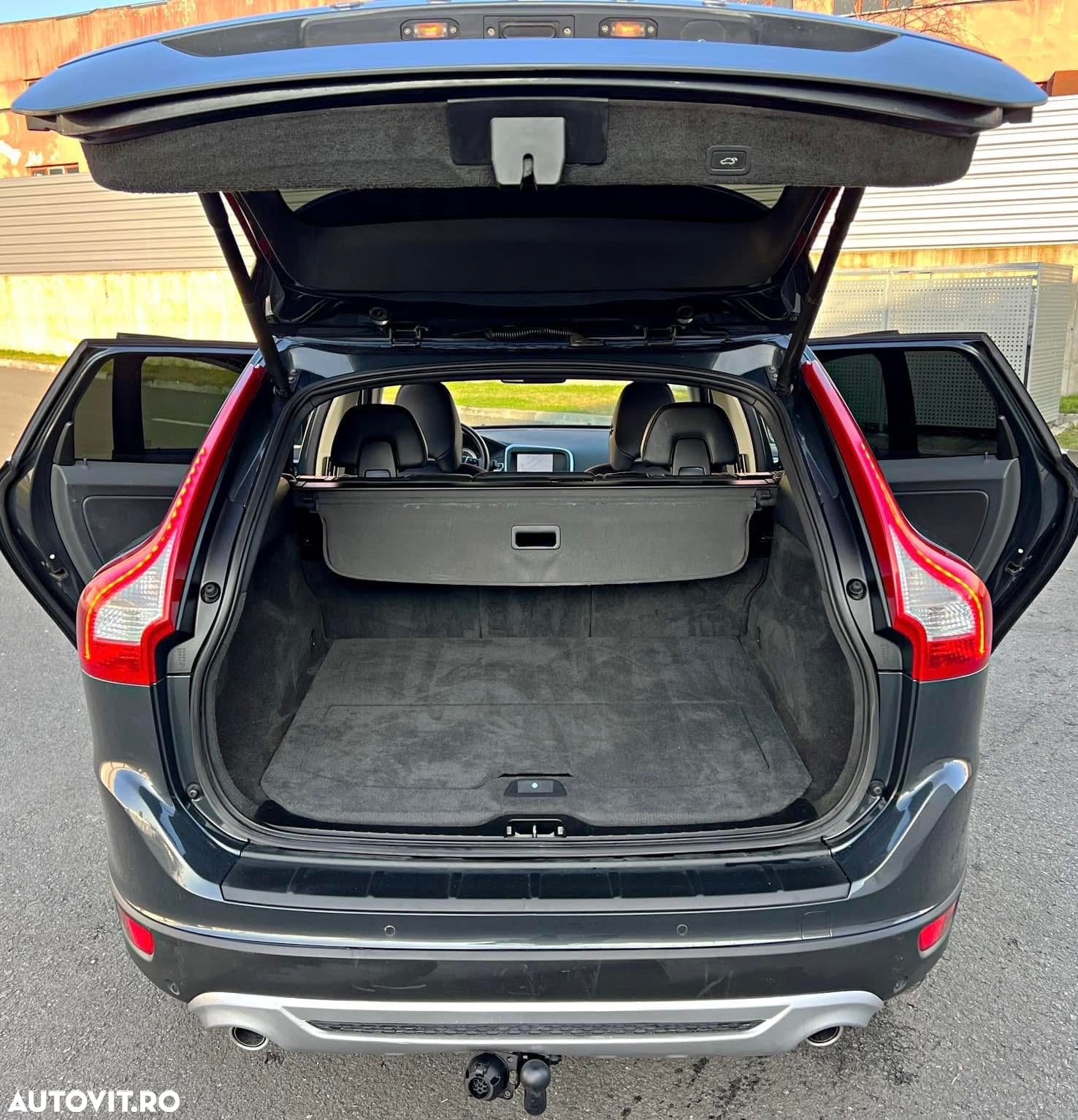 Volvo XC 60 2.4D AWD Aut. Momentum - 8