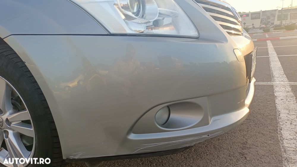 Toyota Avensis 2.0 D-4D Elegance - 10