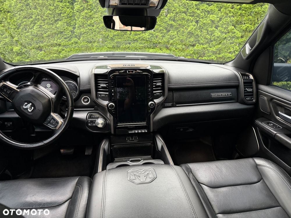 RAM 1500 Crew Cab MB Sport - 18