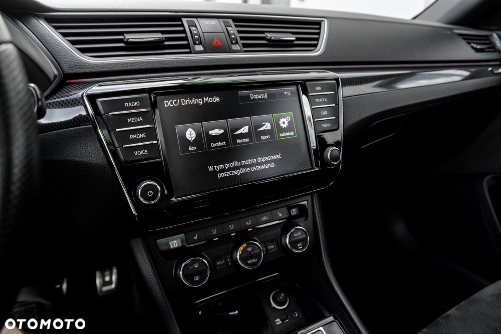 Skoda Superb 2.0 TSI 4x4 DSG Sportline - 37
