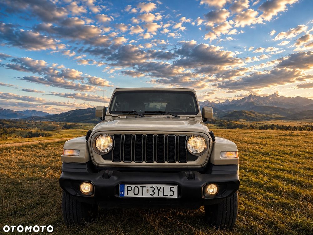 Jeep Wrangler - 2