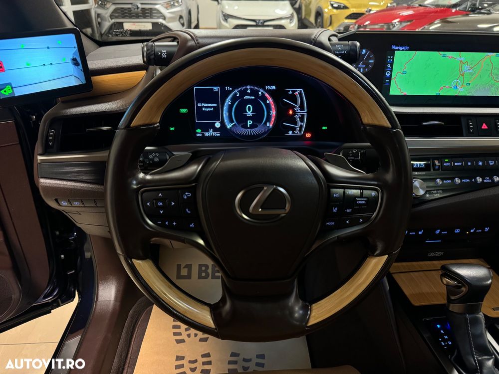 Lexus Seria ES - 10