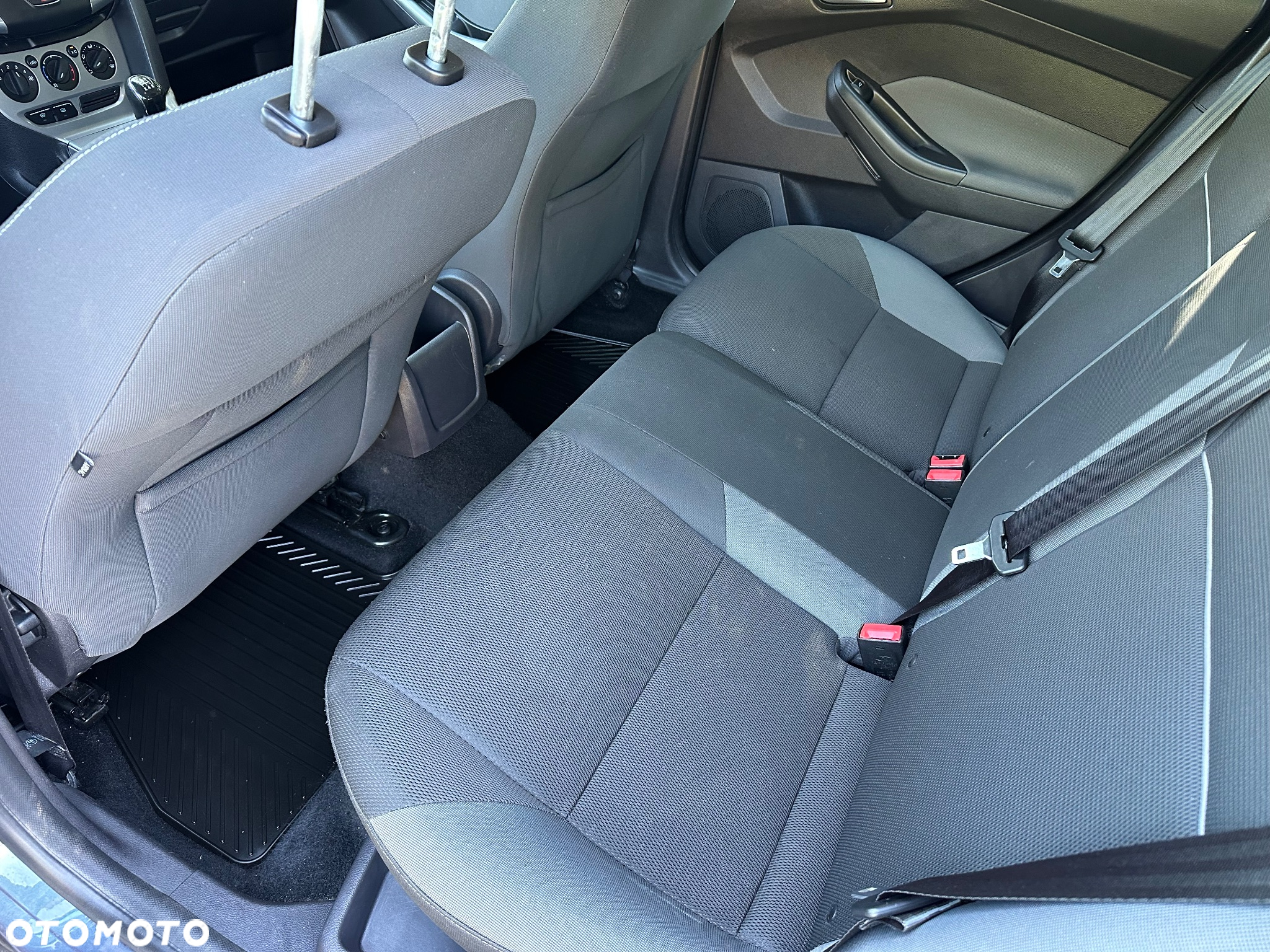 Ford Focus 1.6 SYNC Edition - 30