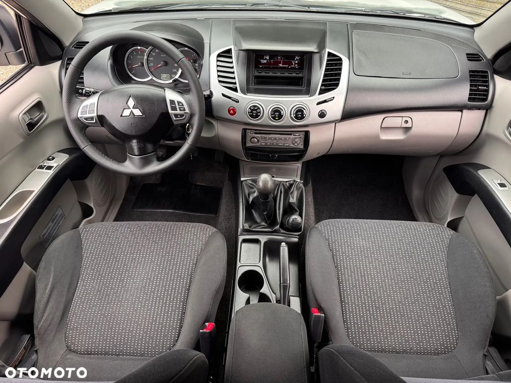 Mitsubishi L200 Pick Up 4x4 DPF Intense Club Cab - 2
