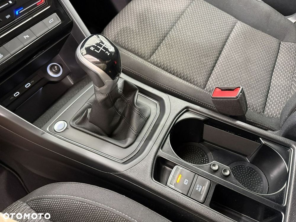 Volkswagen Touran - 19