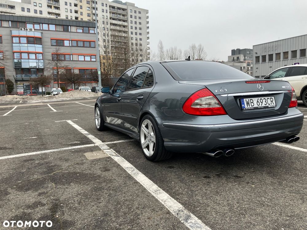 Mercedes-Benz Klasa E 63 AMG 7G-TRONIC - 5