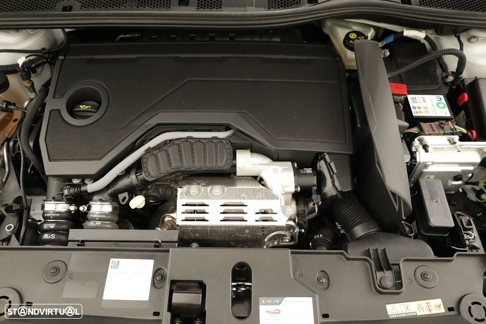 Peugeot 208 1.2 Hybrid Allure e-DCS6 - 23