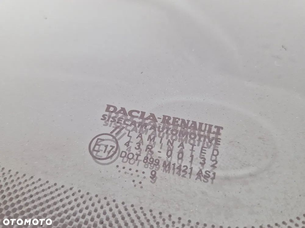 Dacia Duster SCe 115 4x2 Laureate - 28