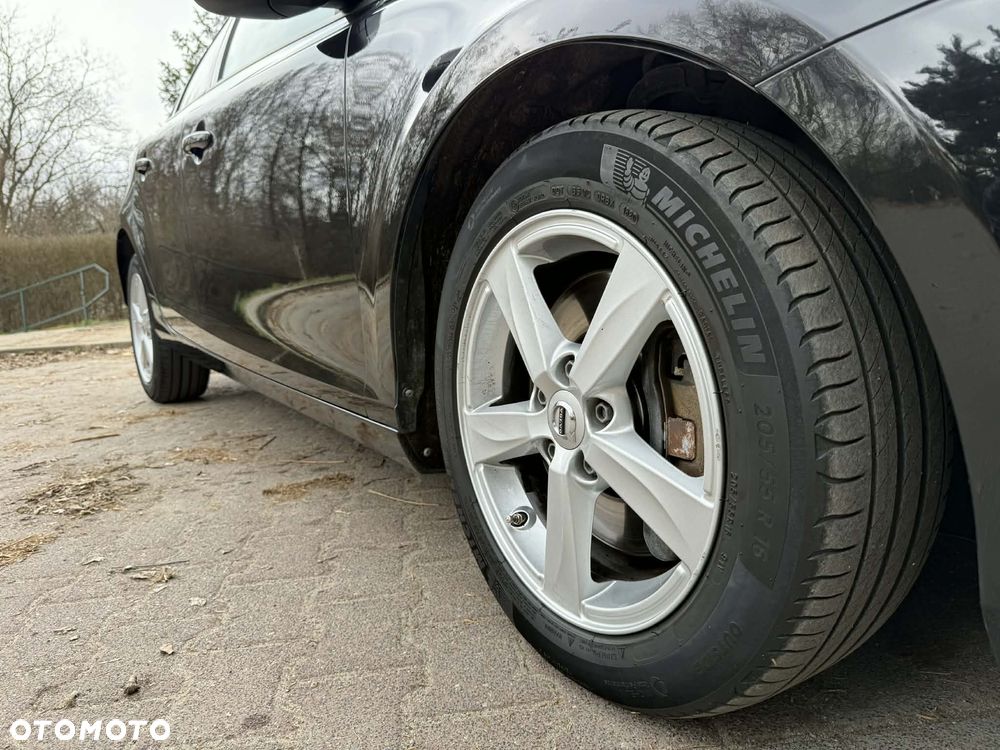 Volvo V40 D2 Geartronic Momentum - 8