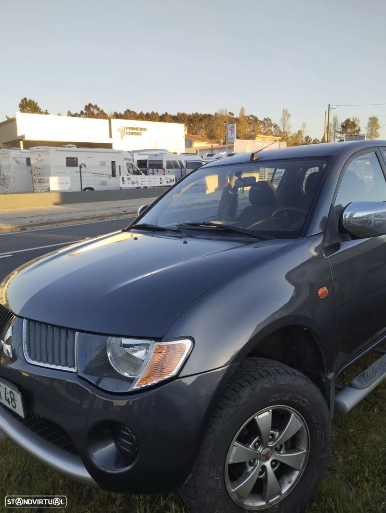 Mitsubishi L200 2.5 DI-D CD Invite AC+ABS - 1