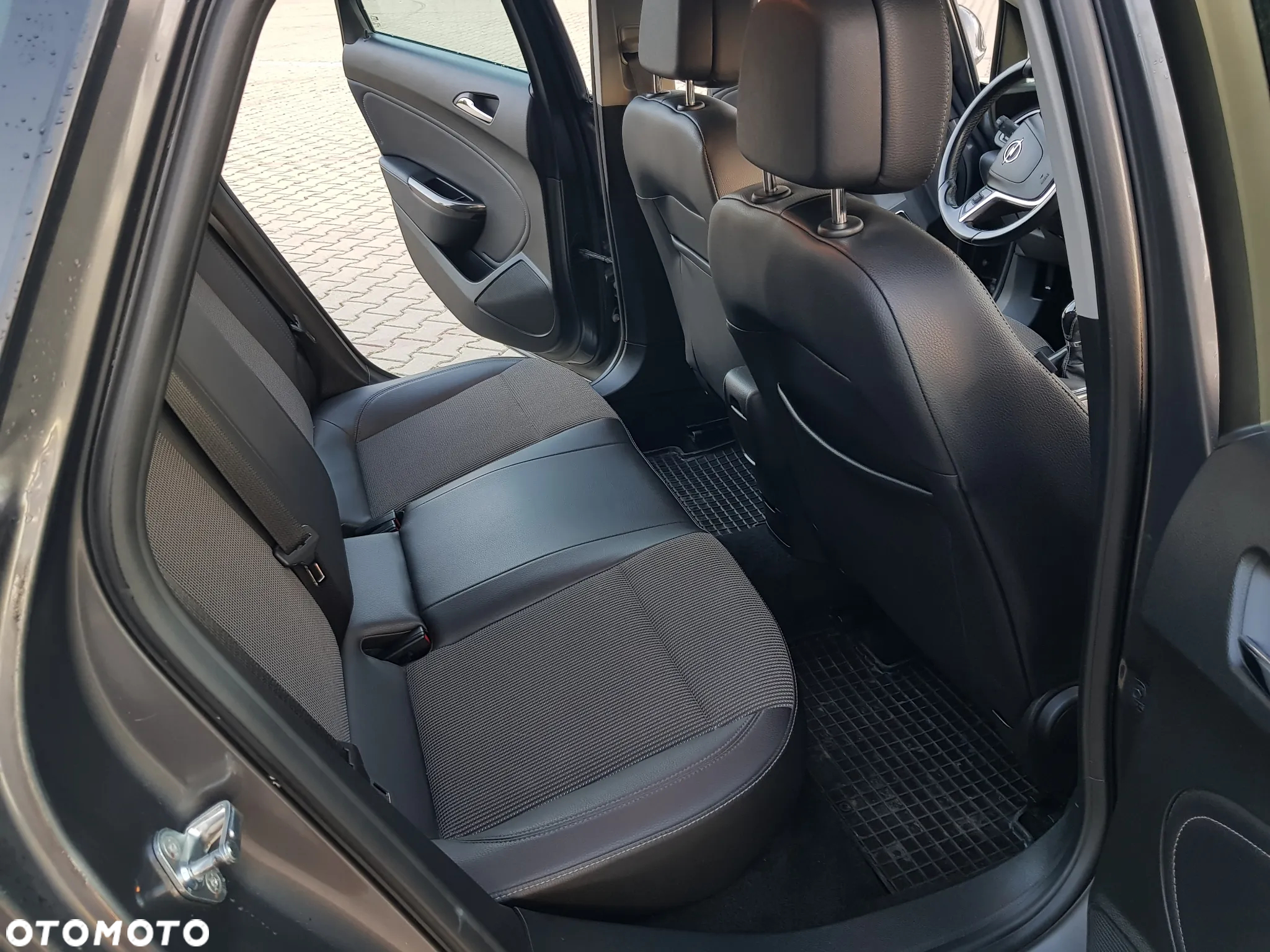 Opel Astra IV 1.7 CDTI Cosmo - 10