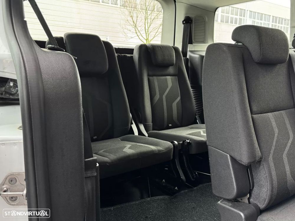 Ford Tourneo Connect 1.6 TDCi Titanium - 31