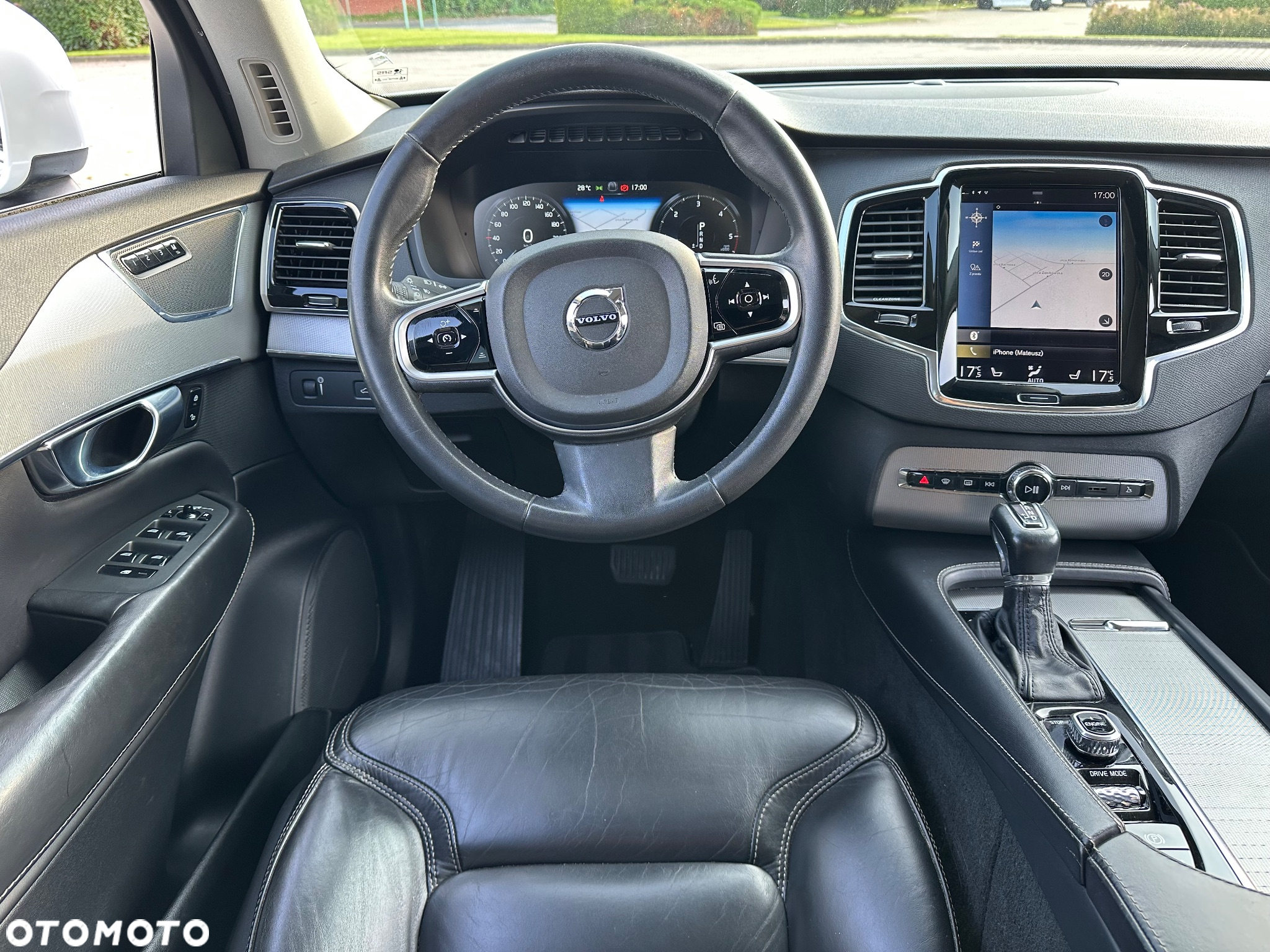 Volvo XC 90 - 9