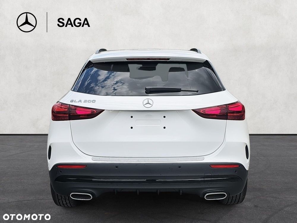 Mercedes-Benz GLA - 7