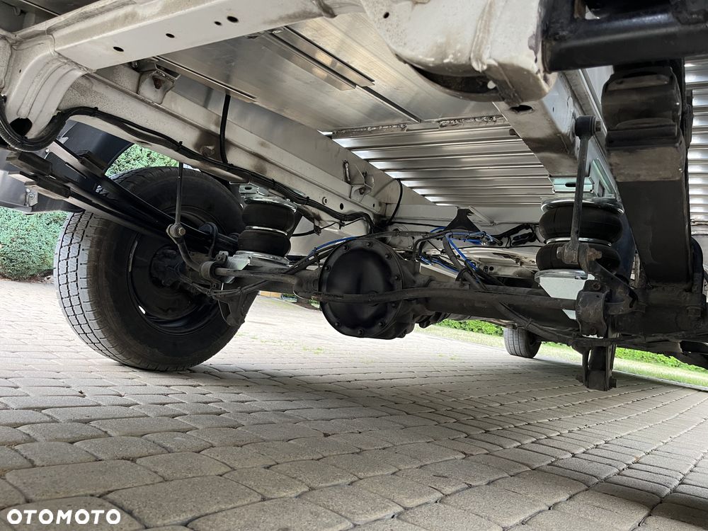 Mercedes-Benz Sprinter - 23