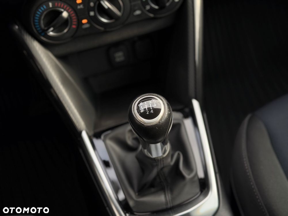 Mazda 2 - 24