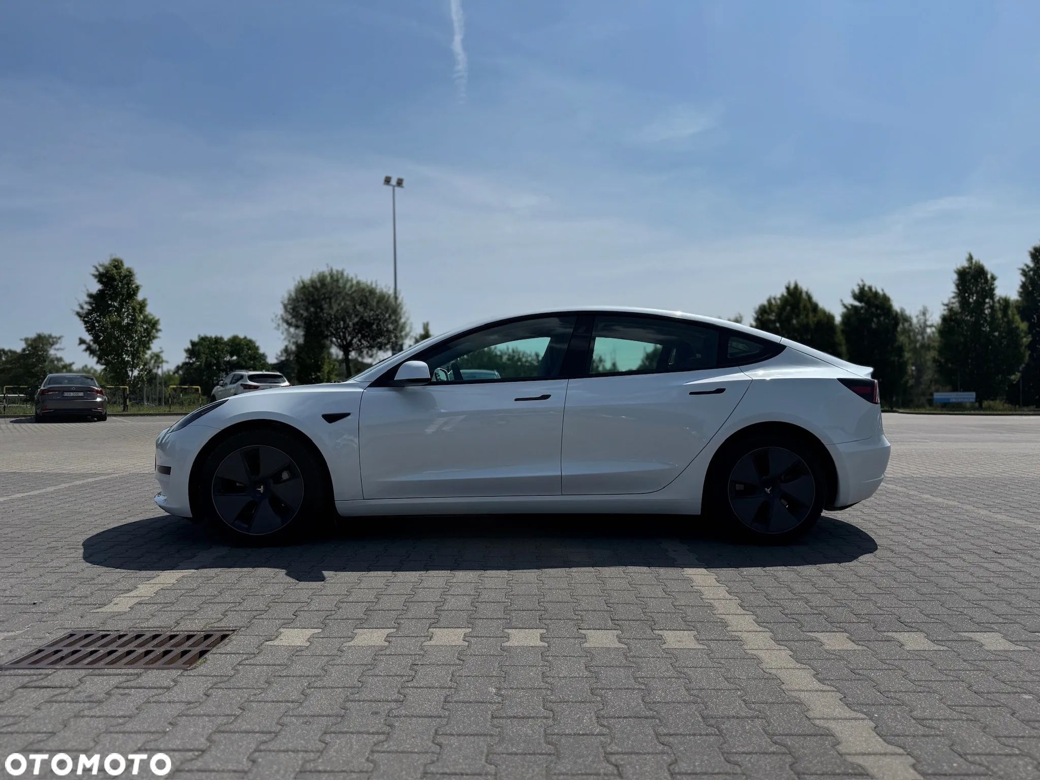 Tesla Model 3 - 1