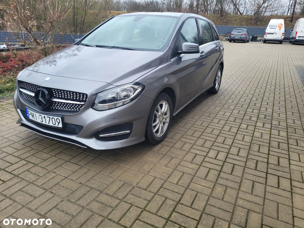 Mercedes-Benz Klasa B 180 UrbanStyle Edition - 1