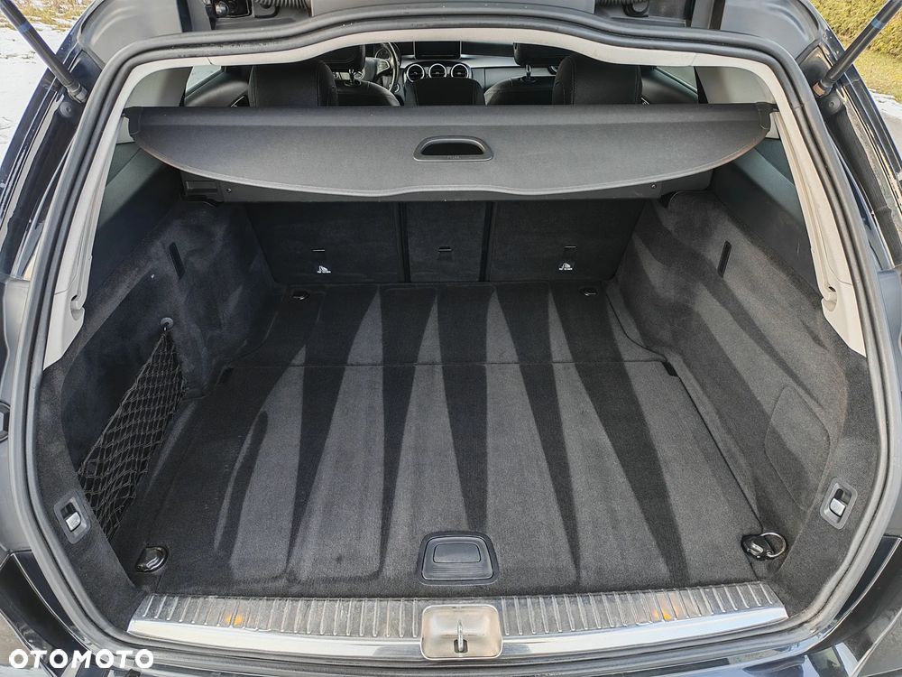 Mercedes-Benz Klasa C 200 d 7G-TRONIC - 30