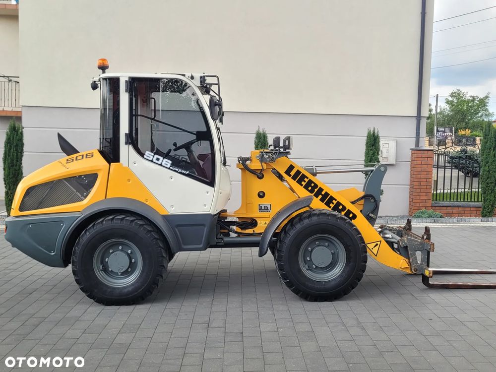 Liebherr L 506 C / widły + łyżka otwierana / centralne smarowanie / - 5
