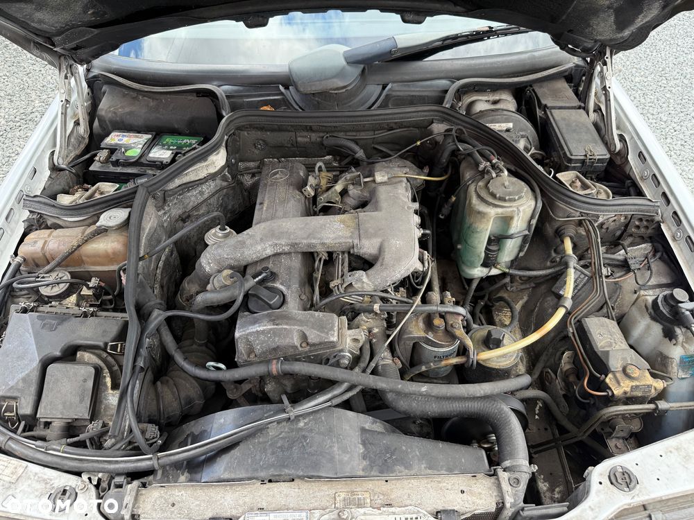 Mercedes-Benz W124 (1984-1993) - 21