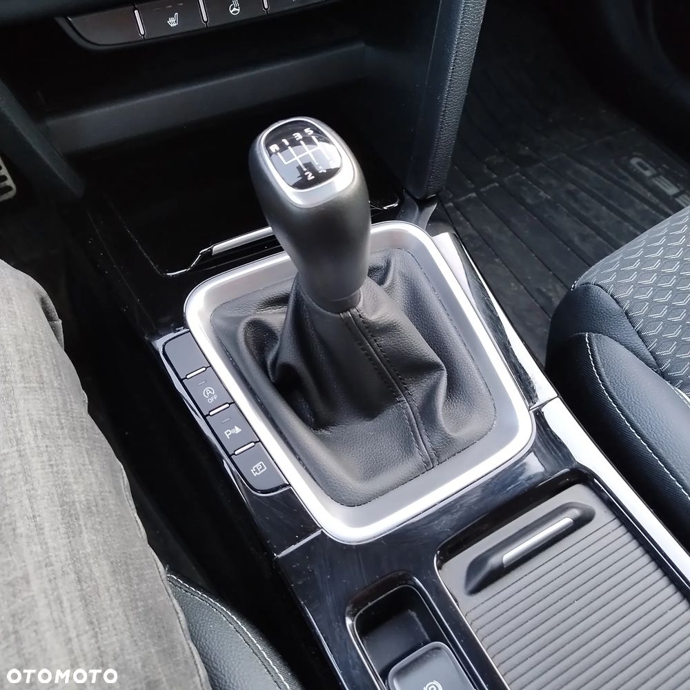 Kia Ceed 1.5 T-GDI Business Line - 10