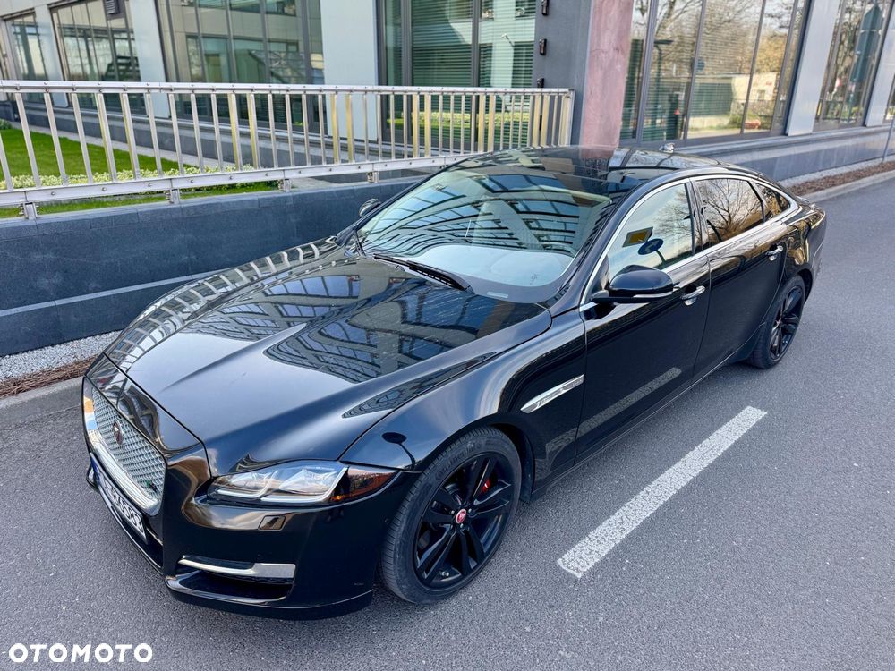Jaguar XJ - 4