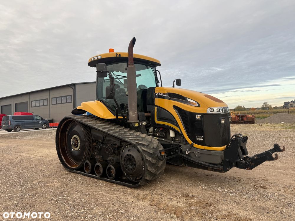 Challenger MT765C - 1