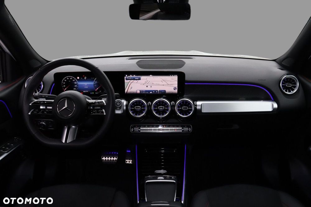 Mercedes-Benz GLB 200 AMG Line 7G-DCT - 11