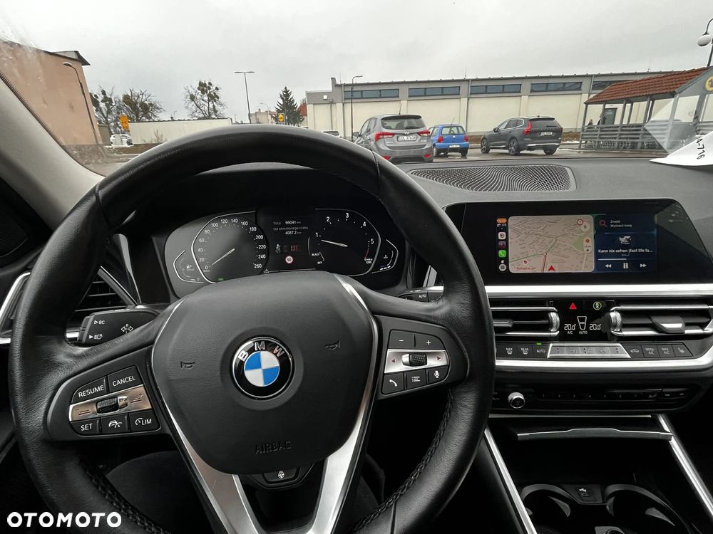 BMW Seria 1 120d M Sport - 9