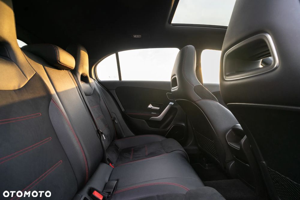 Mercedes-Benz Klasa A 220 d AMG Line 8G-DCT - 32