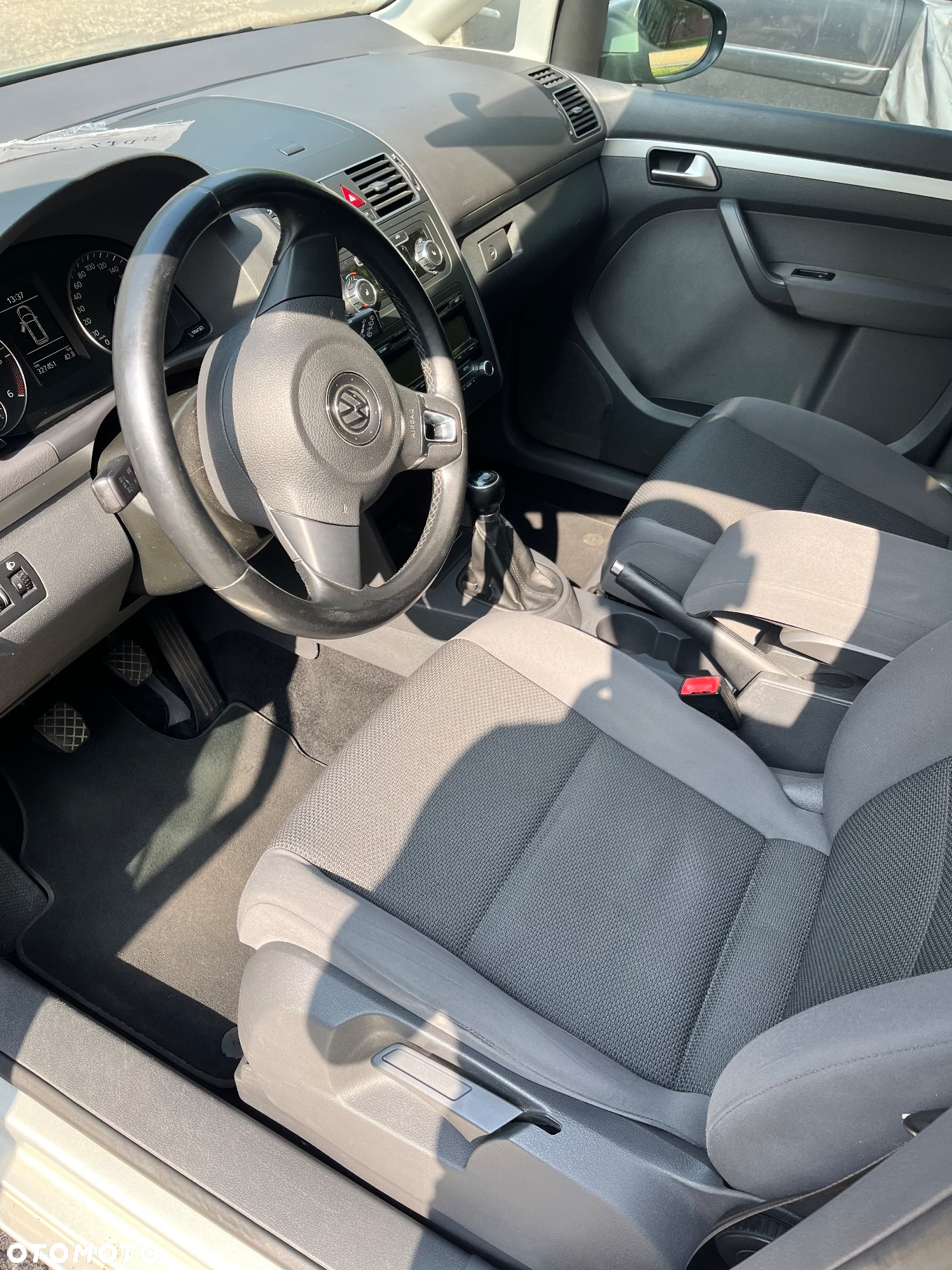 Volkswagen Touran 1.6 TDI DPF BlueMot Trendline - 6