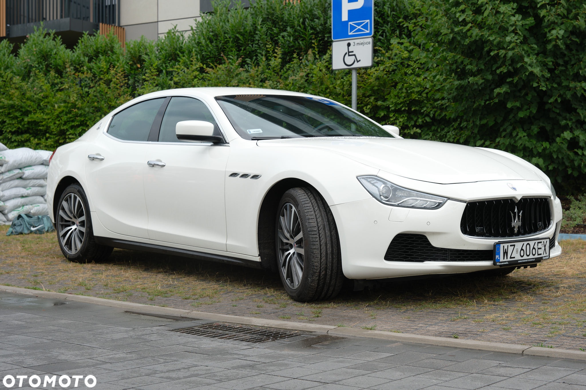 Maserati Ghibli Standard - 3
