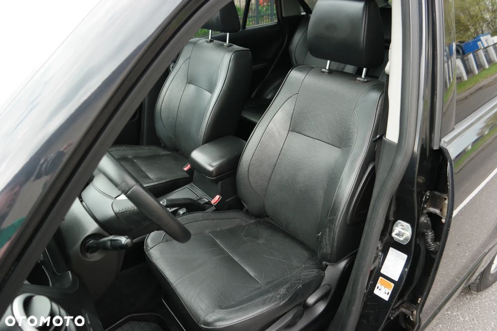 Suzuki Grand Vitara 2.4 De Luxe - 25