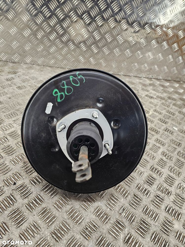 serwo hamulcowe renault trafic iii 472108651r - 1