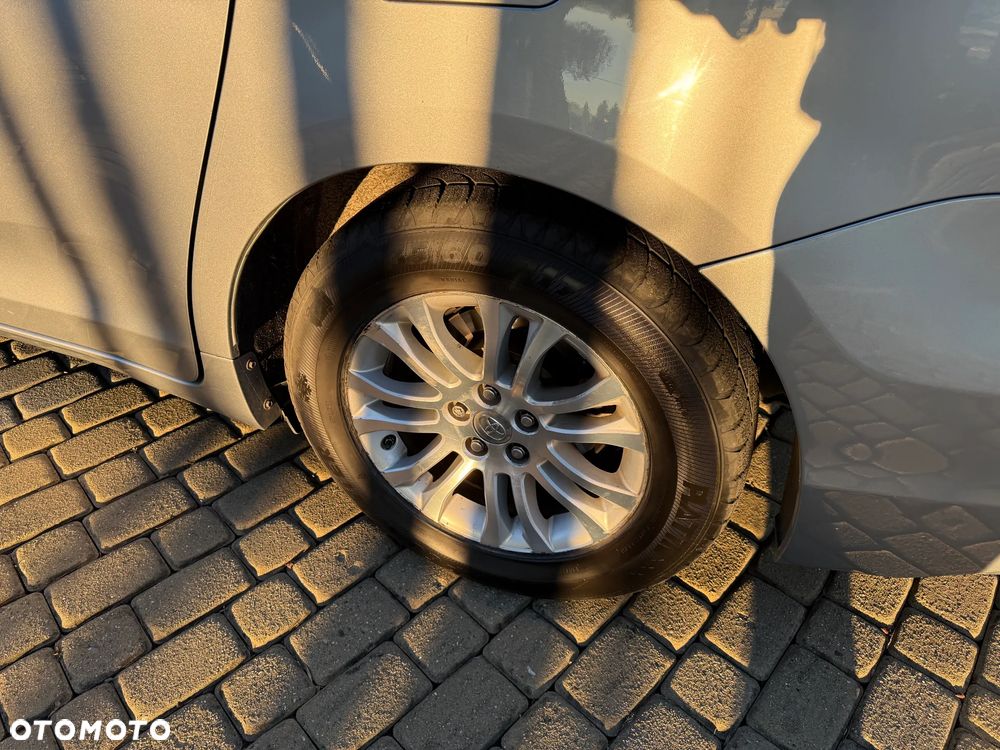 Toyota Sienna - 13