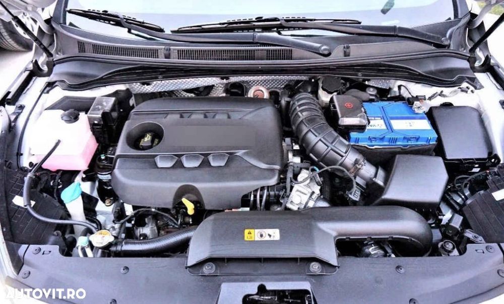 Hyundai i40 1.7 CRDI DPF CW TPMS Aut. Supreme - 3