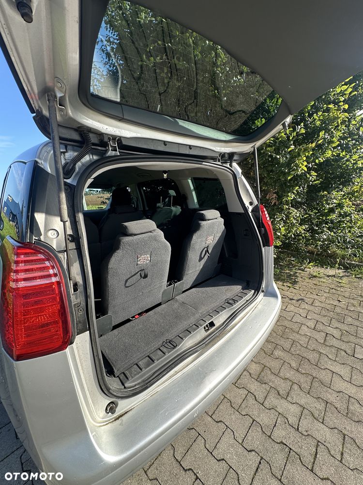 Peugeot 5008 - 8
