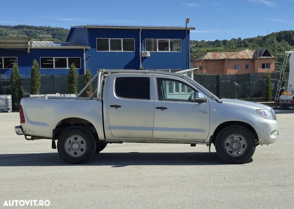Toyota Hilux 4x4 Double Cab - 14