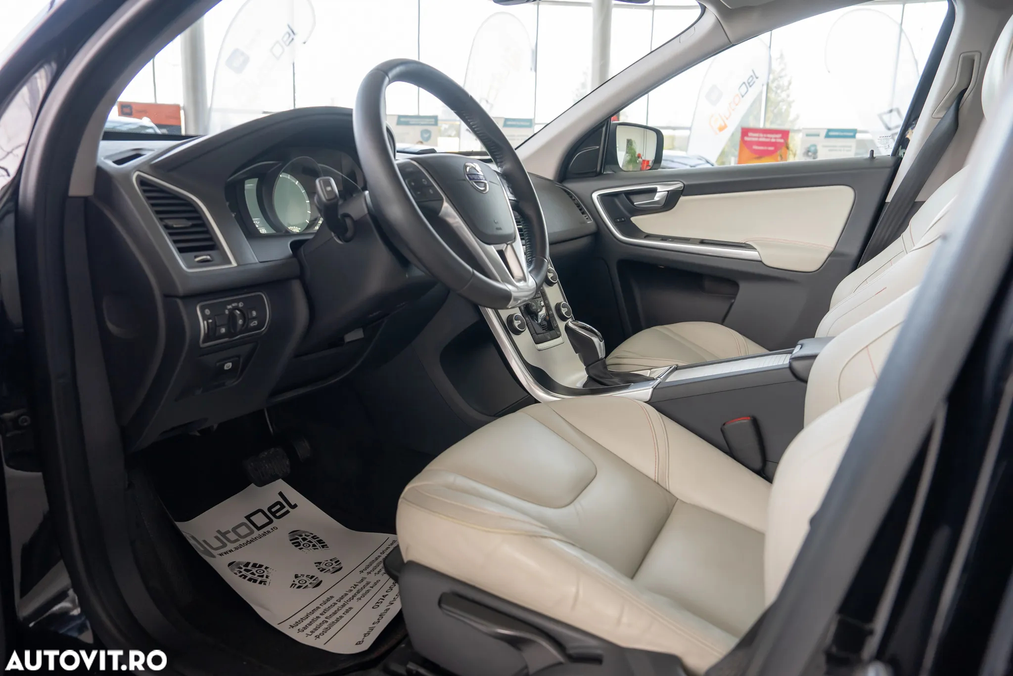 Volvo XC 60 D4 AWD Geartronic Ocean Race - 16
