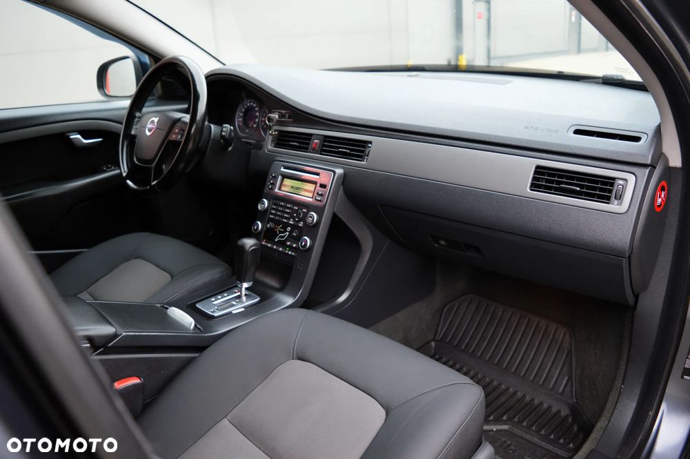 Volvo V70 - 9