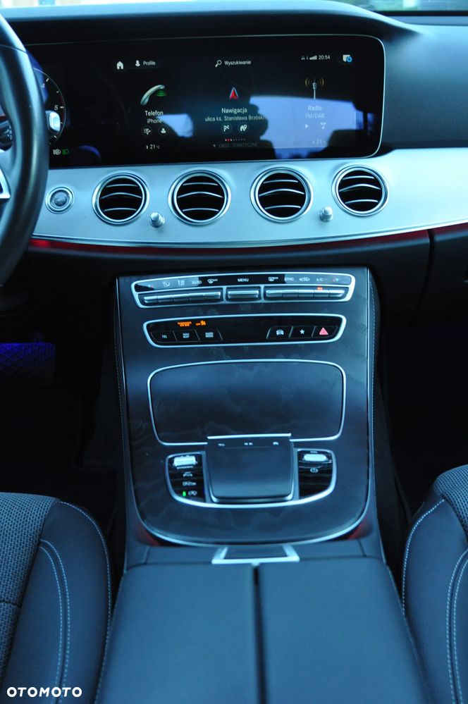 Mercedes-Benz Klasa E 300 d 4-Matic Avantgarde - 13