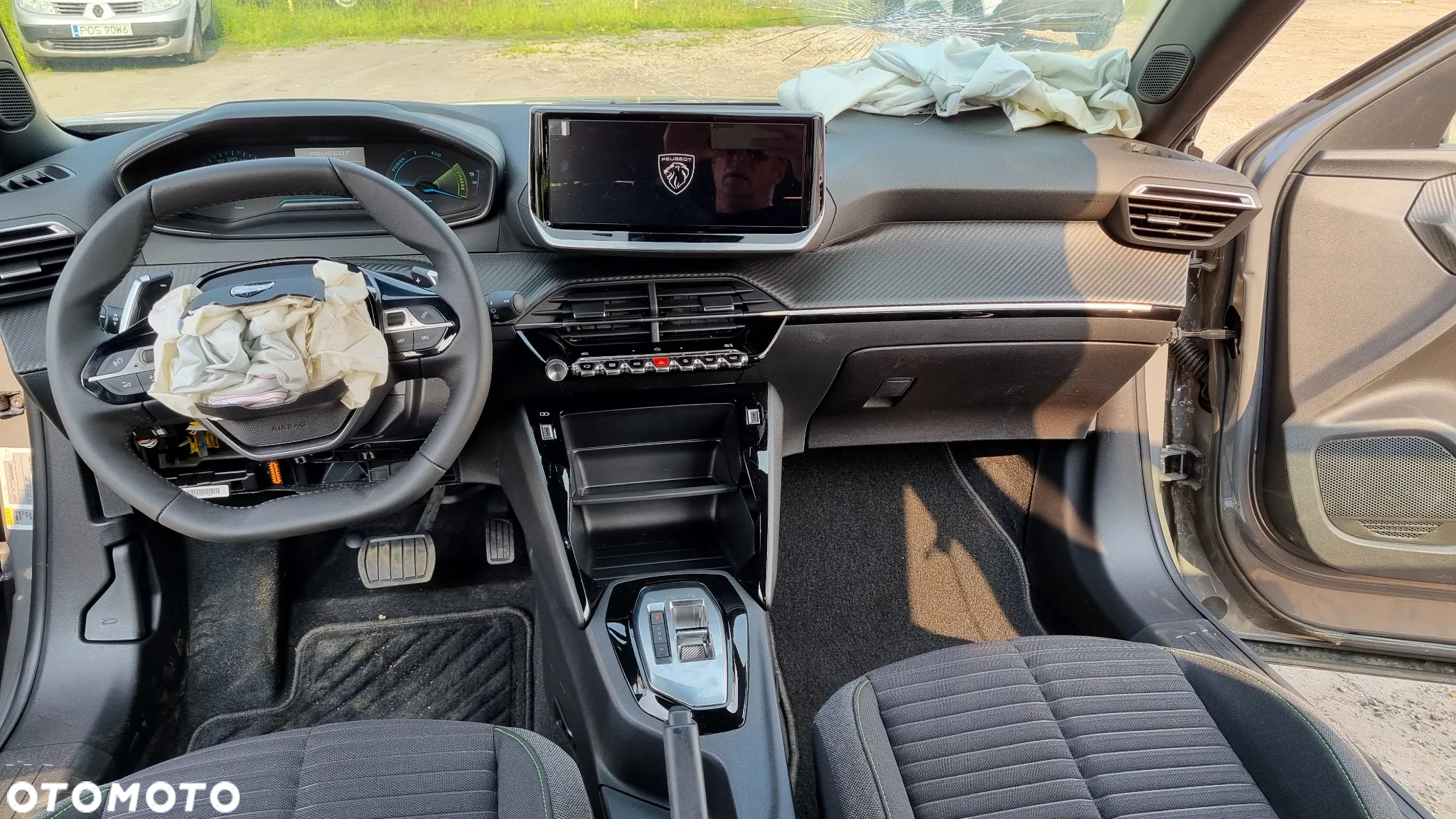Peugeot 2008 PureTech mHEV Style e-DCS6 - 28