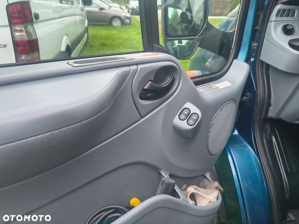 Ford Transit - 18