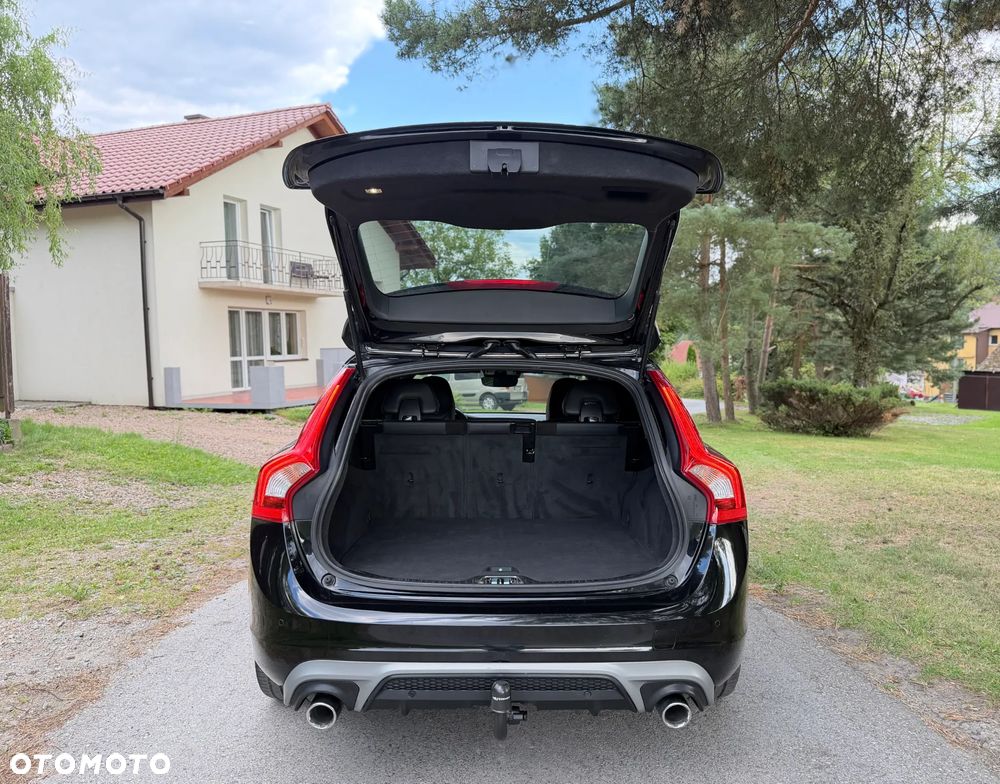 Volvo V60 D4 Geartronic R-Design - 31