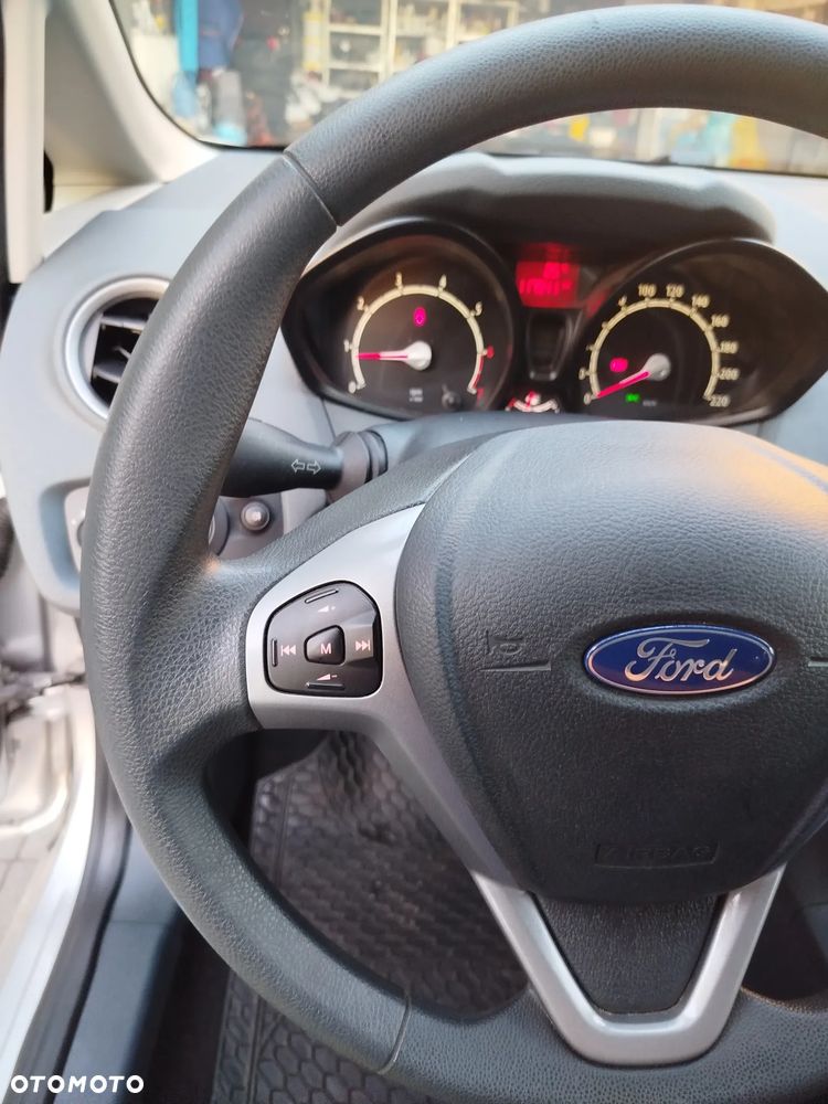 Ford Fiesta 1.25 Celebration - 15