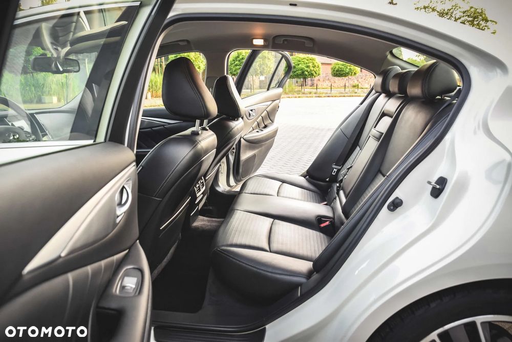 Infiniti Q50 2.0t Premium Executive EU6 - 23