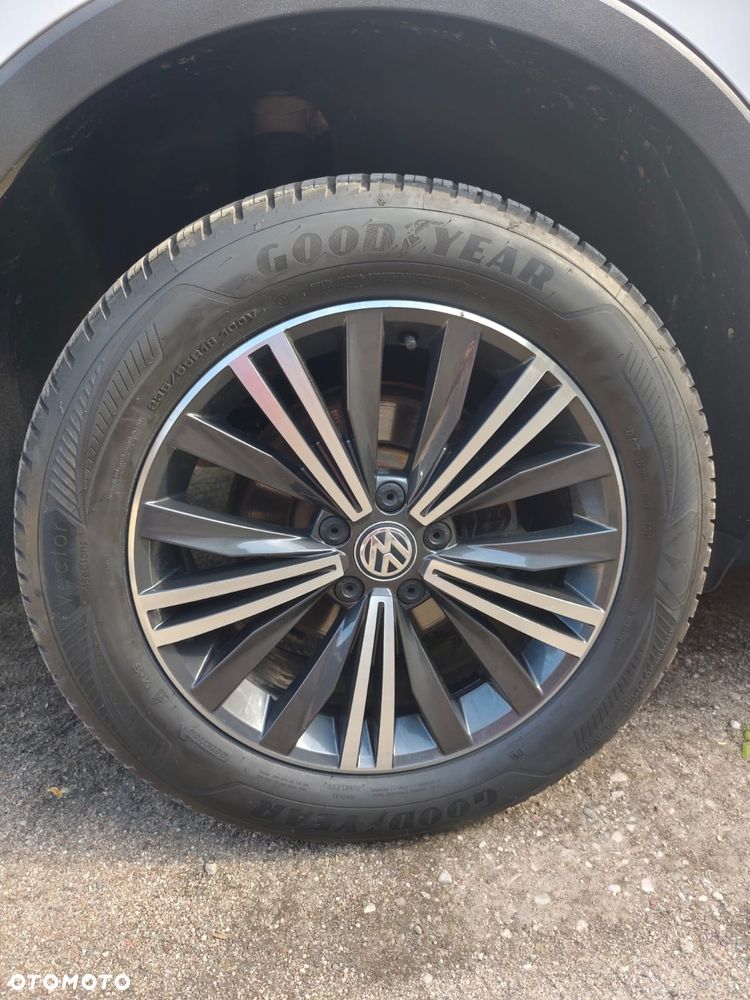 Volkswagen Tiguan Allspace 2.0 TSI OPF 4Motion DSG Highline - 25