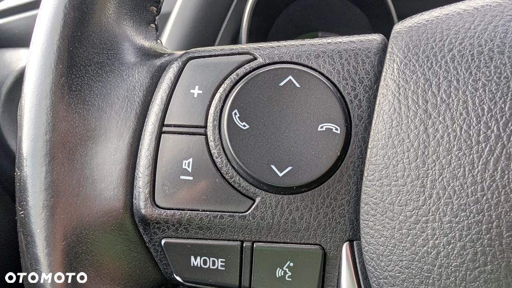Toyota Auris 1.8 HSD Luna - 17